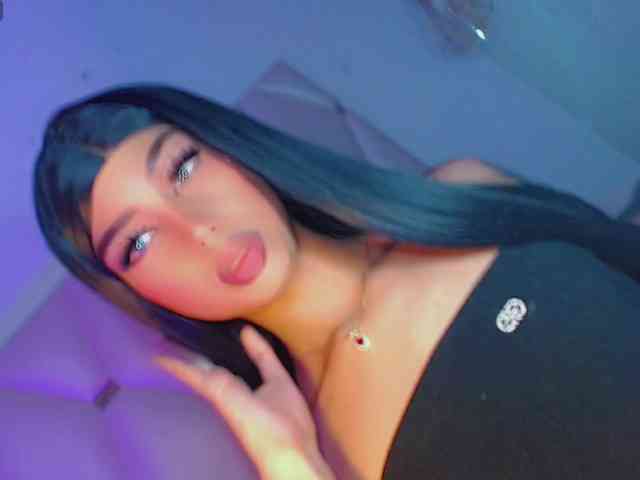 Sarahh-Sophia Live Webcam on BongaCams