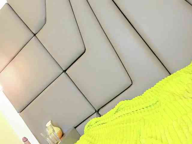 Sarahh-Sophia Live Webcam on BongaCams