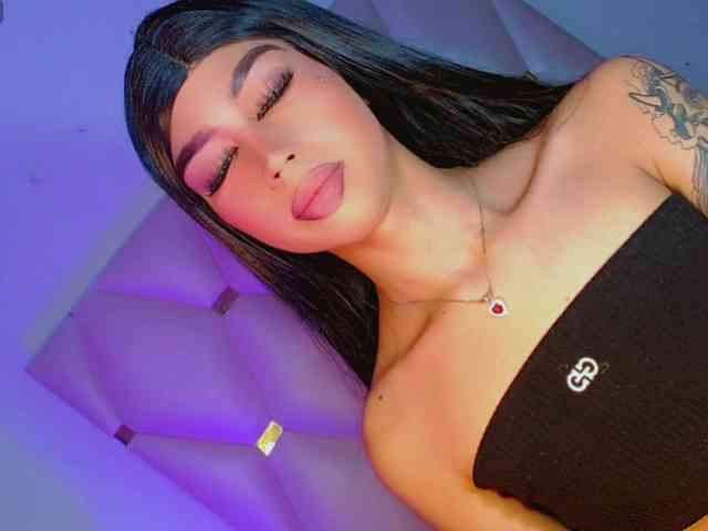 Sarahh-Sophia Live Webcam on BongaCams