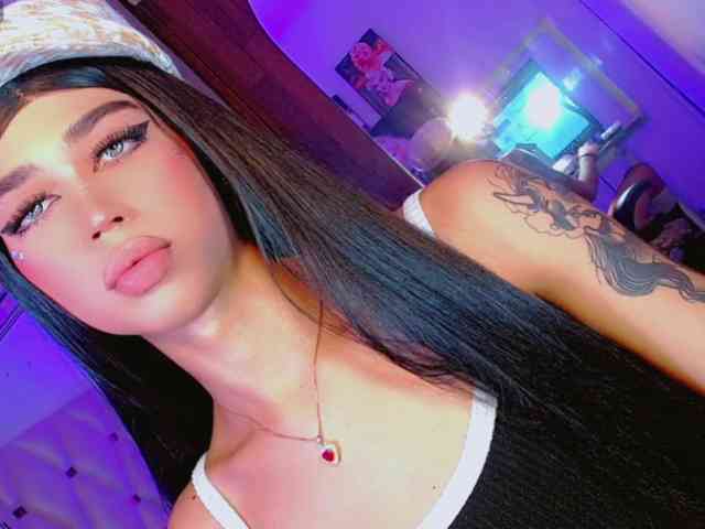 Sarahh-Sophia Sarahh-Sophia