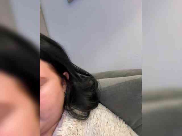 Brunettegirl webcam