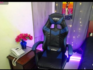 moniquelamor Porn Show