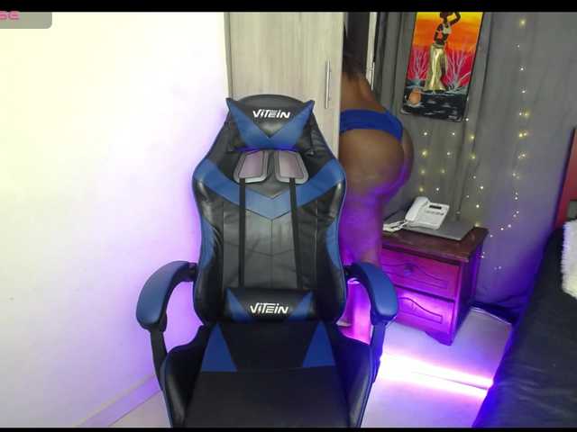 moniquelamor's BongaCams show and profile