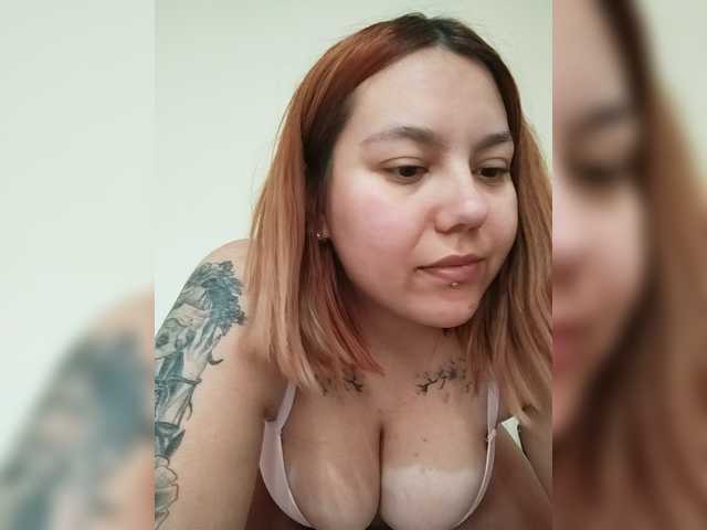 Carlottinahot's BongaCams show and profile
