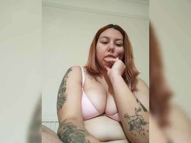 Carlottinahot's BongaCams show and profile