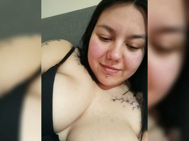 Carlottinahot's BongaCams show and profile