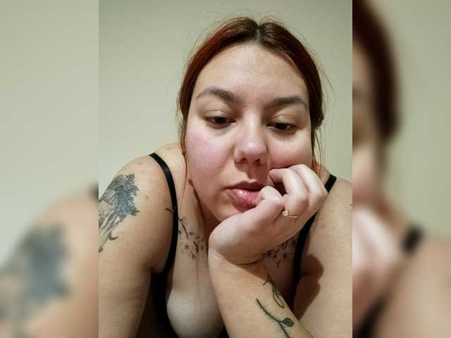 Carlottinahot's BongaCams show and profile