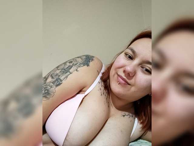 Carlottinahot from BongaCams is Freechat