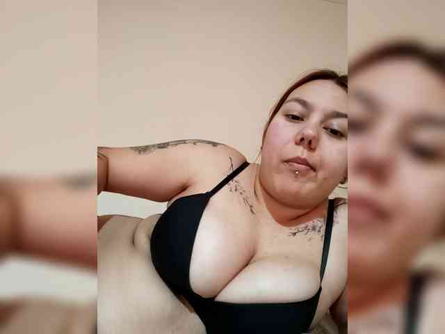 Carlottinahot webcam