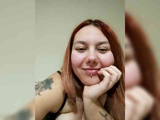 Carlottinahot webcam