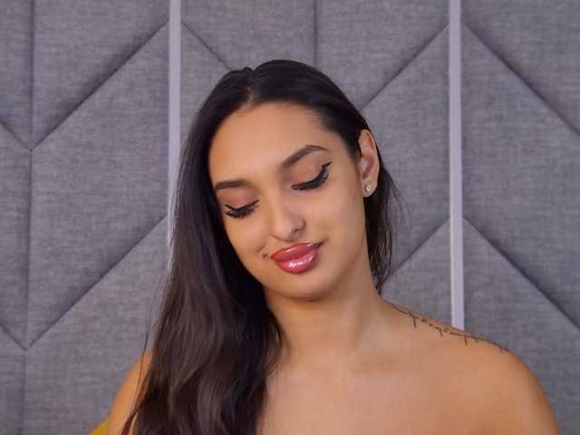 Kimberlymav's BongaCams show and profile