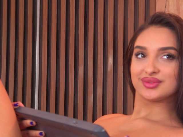 Kimberlymav's BongaCams show and profile