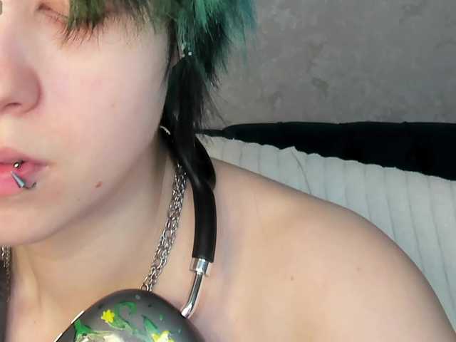 CarolineRichter's BongaCams show and profile