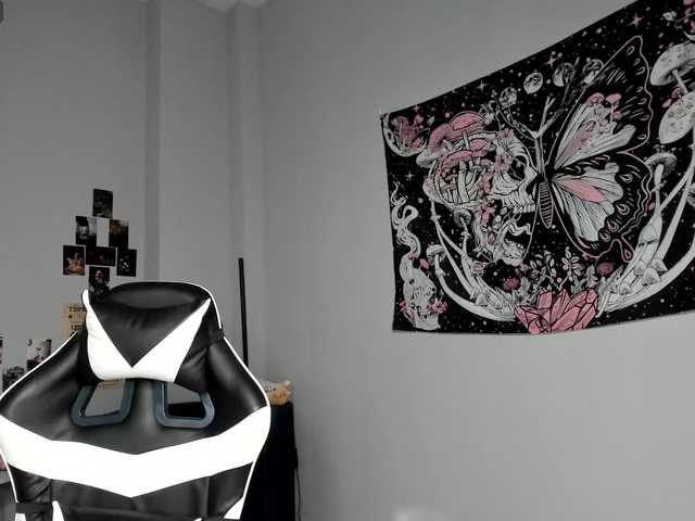 CarolineRichter's BongaCams show and profile