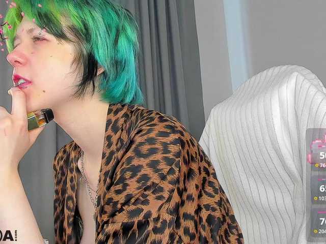 CarolineRichter's BongaCams show and profile