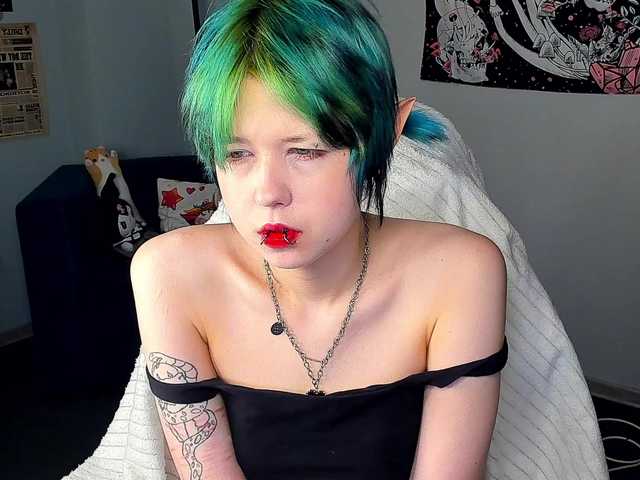 CarolineRichter's BongaCams show and profile