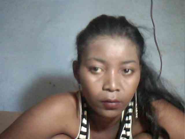 Carolxhot (30, White Cam Girl) performing Live Sex.