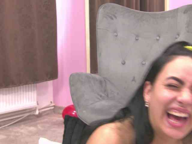 ElizaIbarra webcam