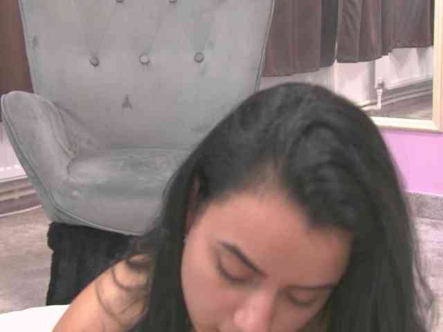 ElizaIbarra webcam