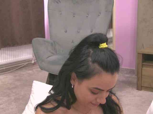 ElizaIbarra webcam