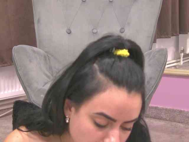 ElizaIbarra webcam