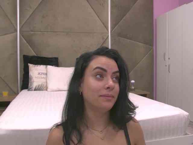 ElizaIbarra webcam
