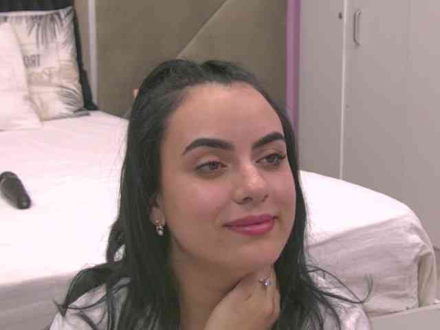 ElizaIbarra webcam