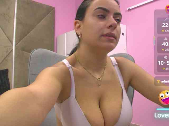 ElizaIbarra webcam