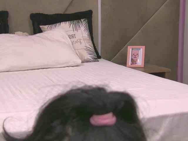 ElizaIbarra webcam