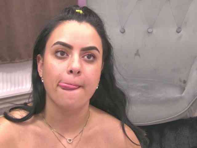 ElizaIbarra webcam