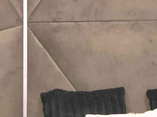 ElizaIbarra webcam