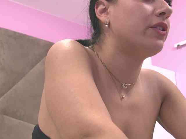 ElizaIbarra webcam