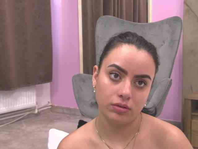 ElizaIbarra webcam