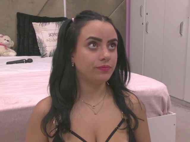 ElizaIbarra webcam