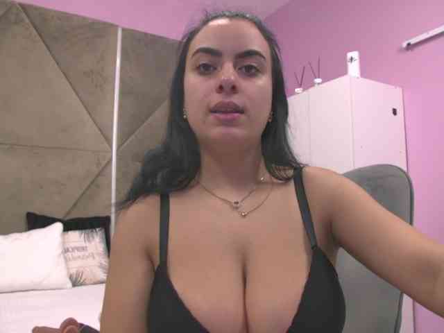 ElizaIbarra webcam