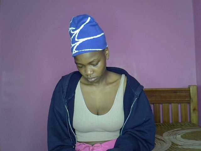 C-trisha Live Cam on BongaCams