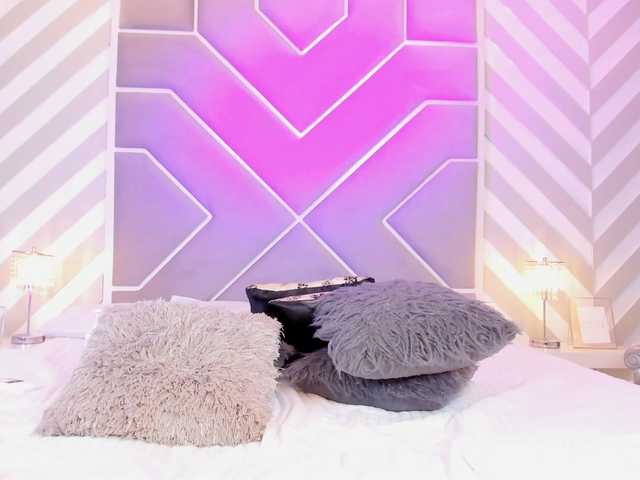 OrianaSimons's BongaCams show and profile