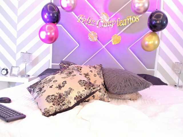 OrianaSimons's BongaCams show and profile