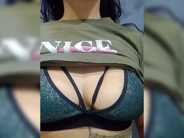 OrianaSimons's BongaCams show and profile