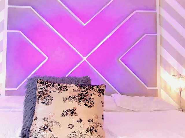 OrianaSimons's BongaCams show and profile