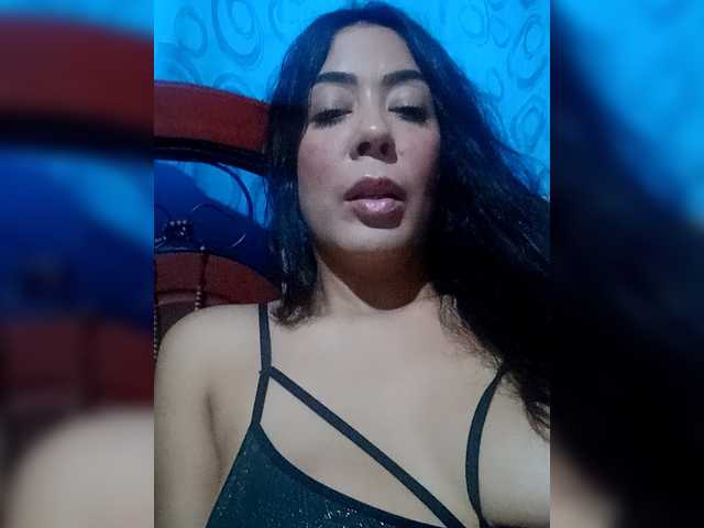 OrianaSimons's BongaCams show and profile