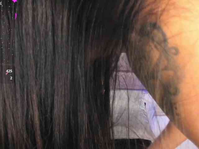 OrianaSimons webcam