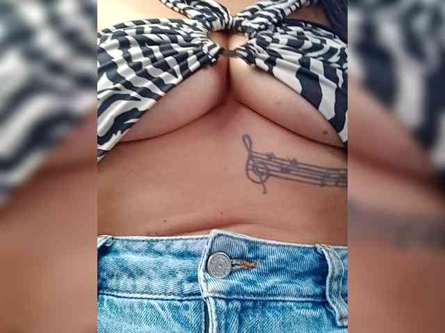 OrianaSimons OrianaSimons