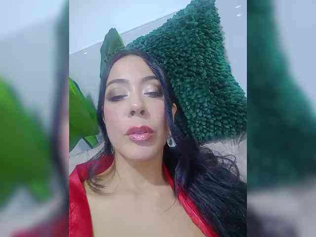 OrianaSimons OrianaSimons