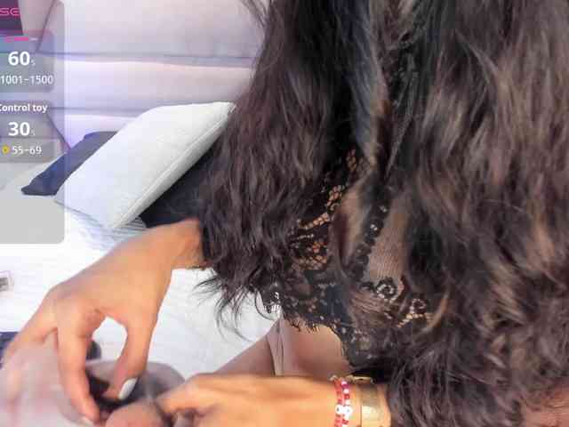 OrianaSimons OrianaSimons