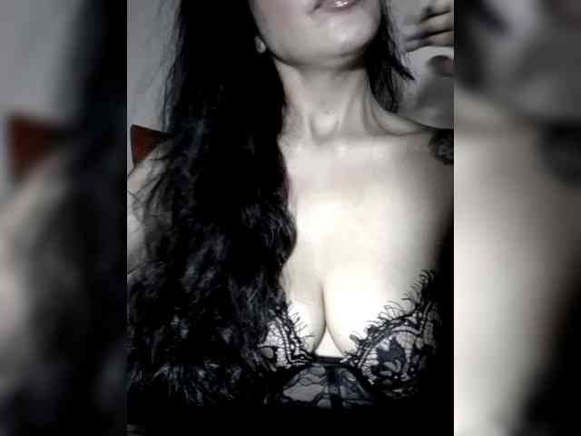 OrianaSimons OrianaSimons