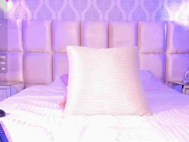 OrianaSimons webcam