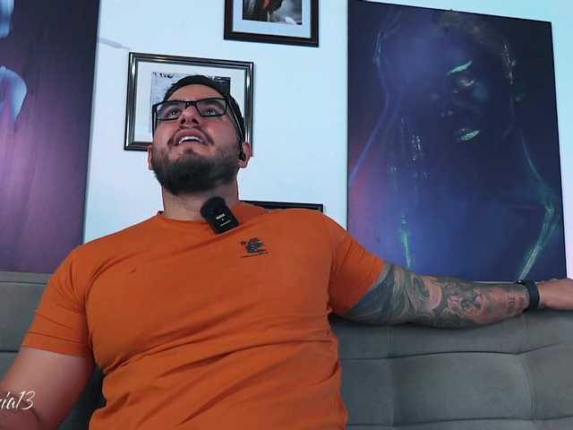 Bellapazzia's BongaCams show and profile