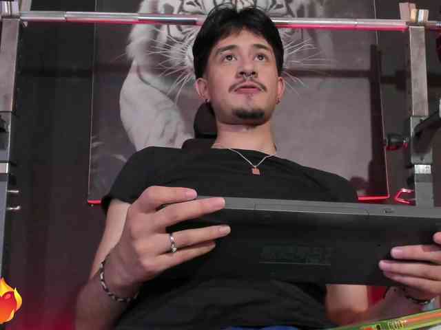 DimitriDeluxe DimitriDeluxe