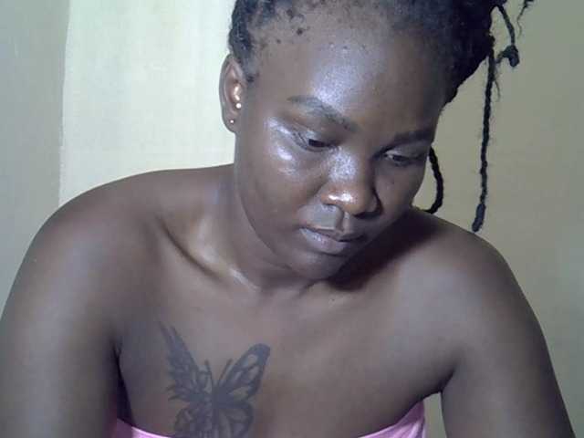 Prettyliz30's BongaCams show and profile